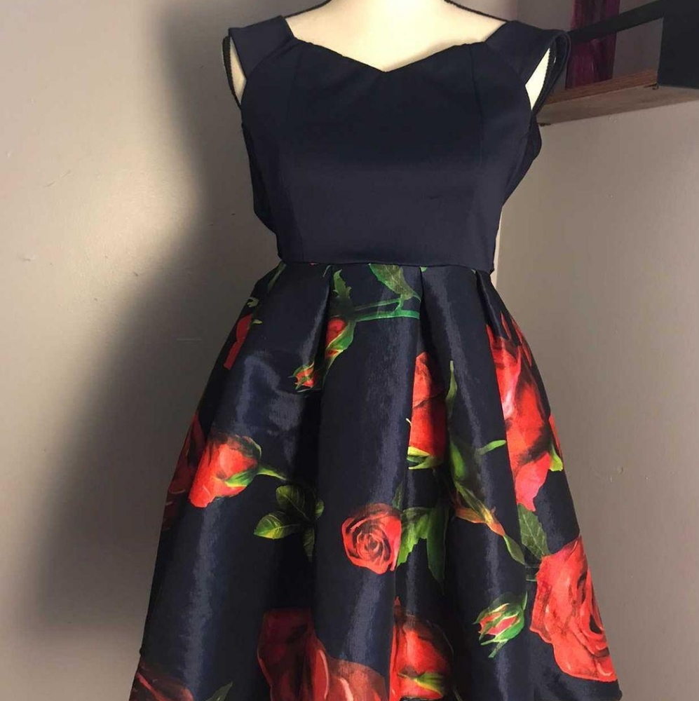 Off the shoulder dress with pockets!!!